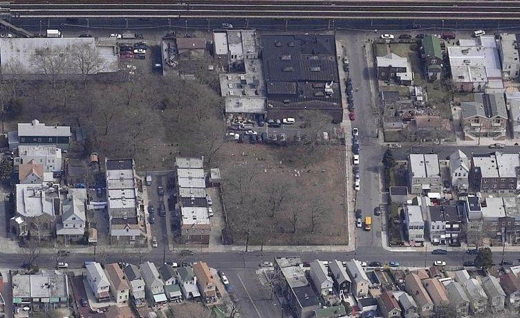 Gravesend Cemetery: Gravesend Cemetery - village rd - mcdonald av -2